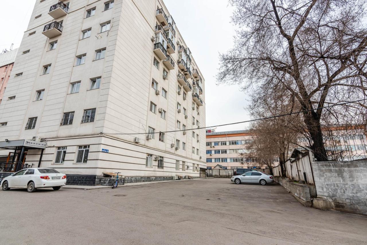 Ocharovatelnaya 3 - Comn. Quartira V Centre Goroda Almaty Esterno foto